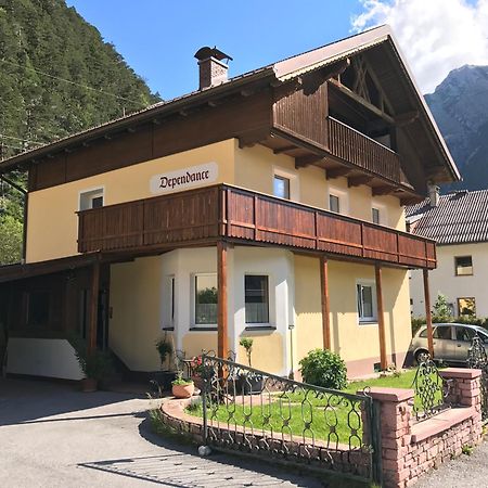 Haus Waldheim Und Dependance Apartman Scharnitz Kültér fotó