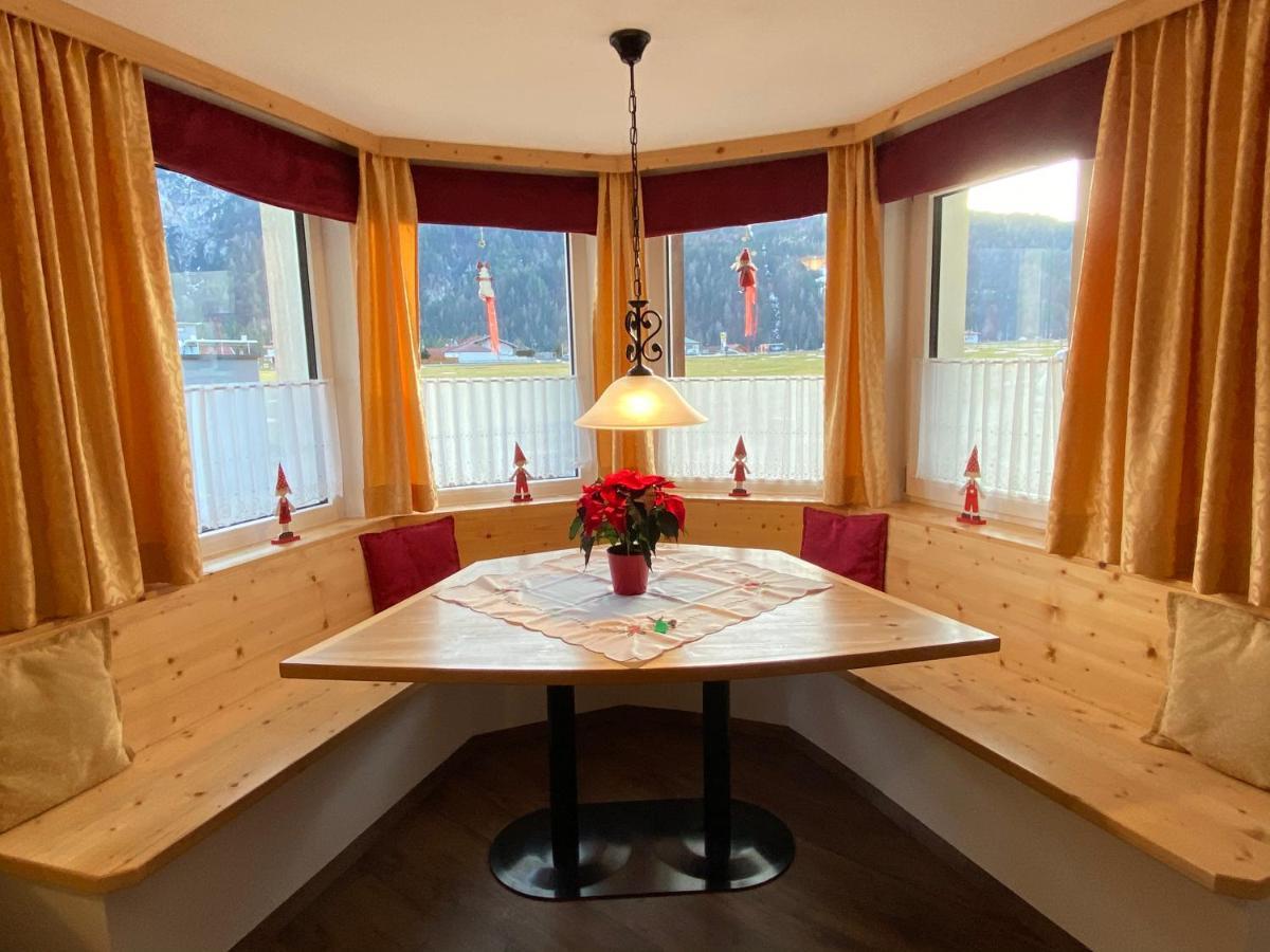 Haus Waldheim Und Dependance Apartman Scharnitz Kültér fotó