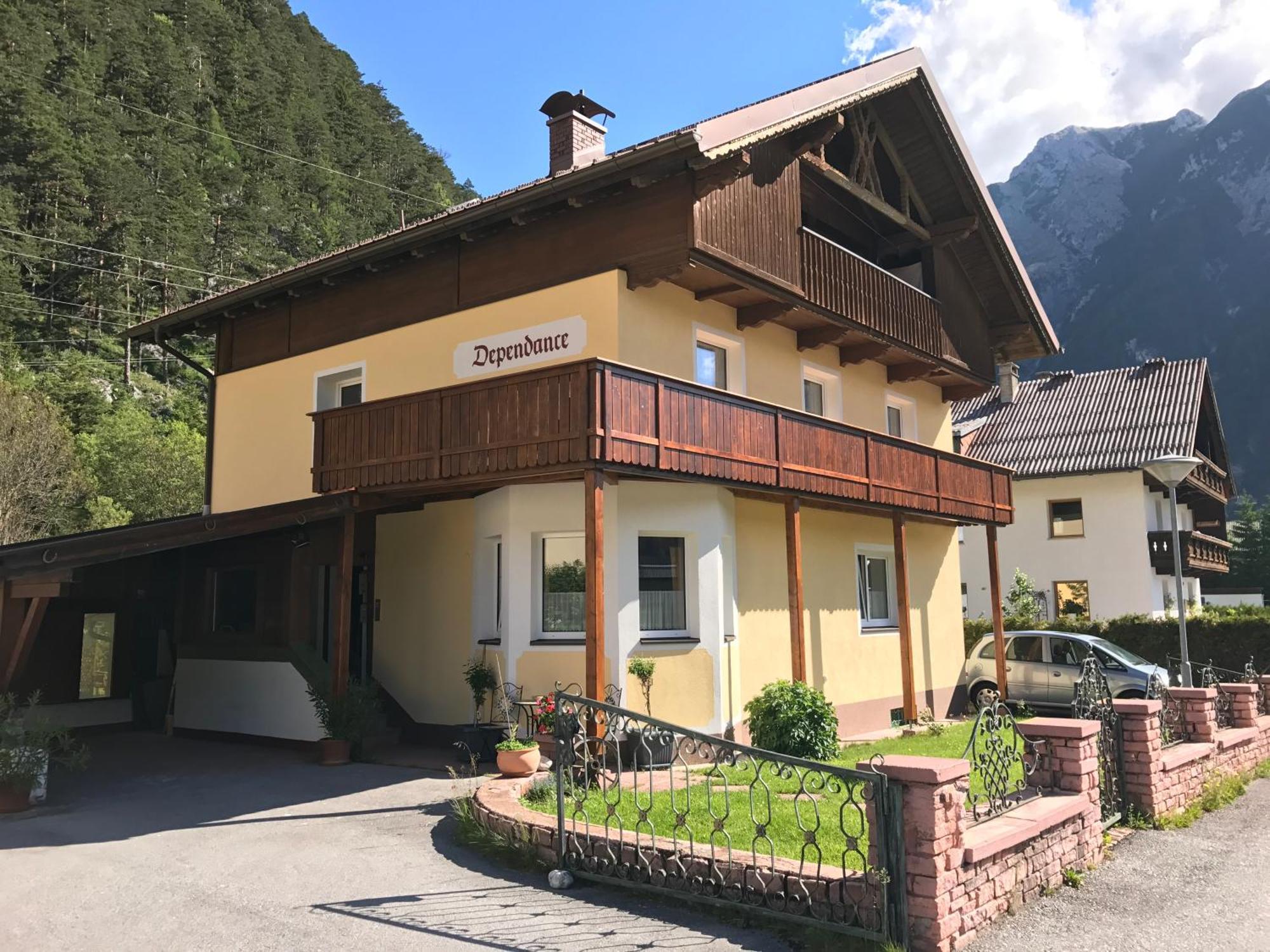 Haus Waldheim Und Dependance Apartman Scharnitz Kültér fotó